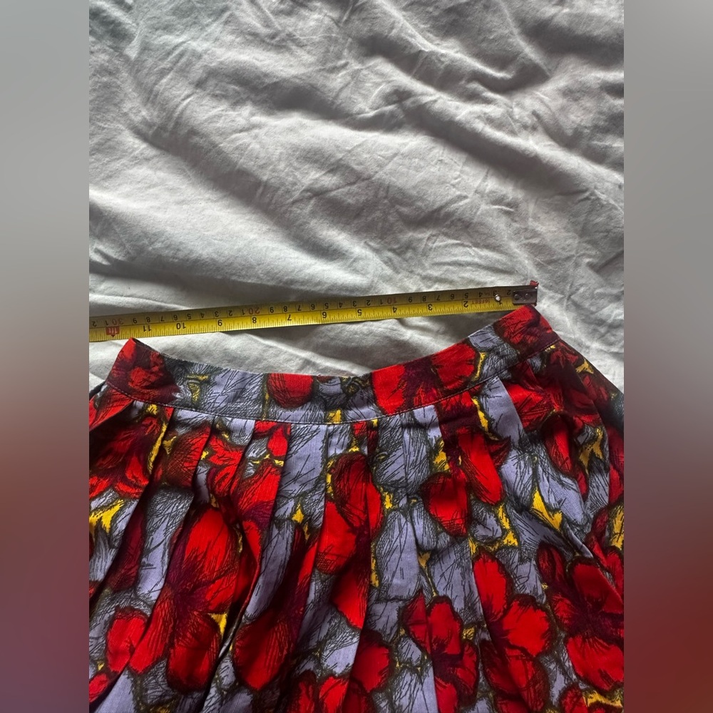 H&M Red Floral Pleated Midi Skirt Knee Length A-Line Print Size 6 - Picture 5 of 10